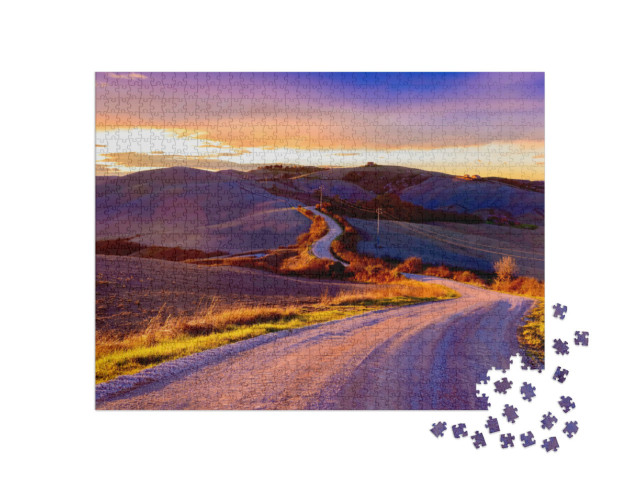 Puzzle de 1000 pièces « Route au coucher du soleil dans la campagne »