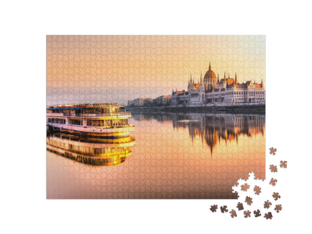 Puzzle de 1000 pièces « Vue sur le Parlement de Budapest au lever du soleil, Hongrie »