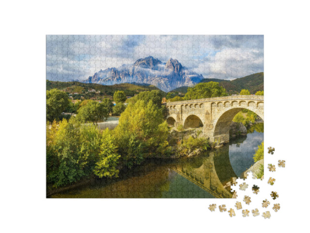 Puzzle de 1000 pièces « Paysage avec le village de Ponte Leccia et le Monte Cinto sur l'île de Corse, France »