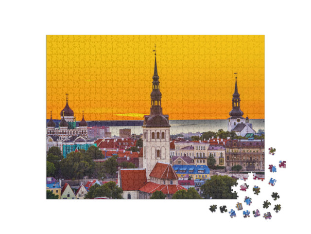 Puzzle de 1000 pièces « Skyline de Tallinn au coucher du soleil, Estonie »