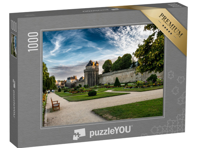 Puzzle de 1000 pièces « Remparts et jardin antiques dans la ville médiévale de Vannes sur la côte atlantique »