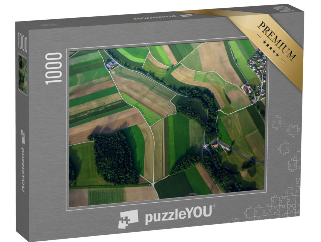 Puzzle de 1000 pièces « Vue aérienne d'un paysage avec différents champs et routes »