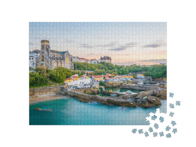 Puzzle de 1000 pièces « Coucher de soleil à l'église Sainte-Eugénie à Biarritz, France »