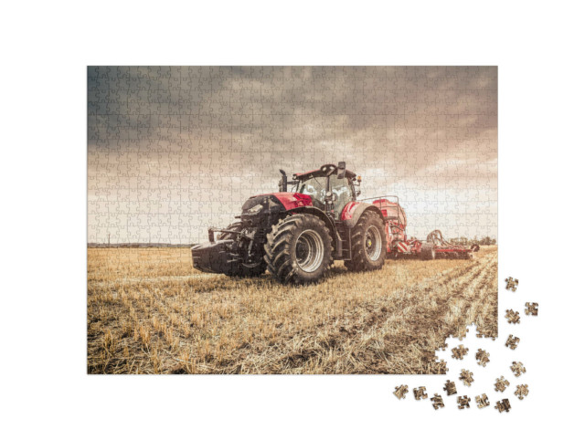 Puzzle de 1000 pièces « Tracteur rouge au travail dans les champs »