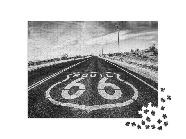 Puzzle de 1000 pièces « Route 66 : panneaux de signalisation au milieu du désert de Mojave, Californie »