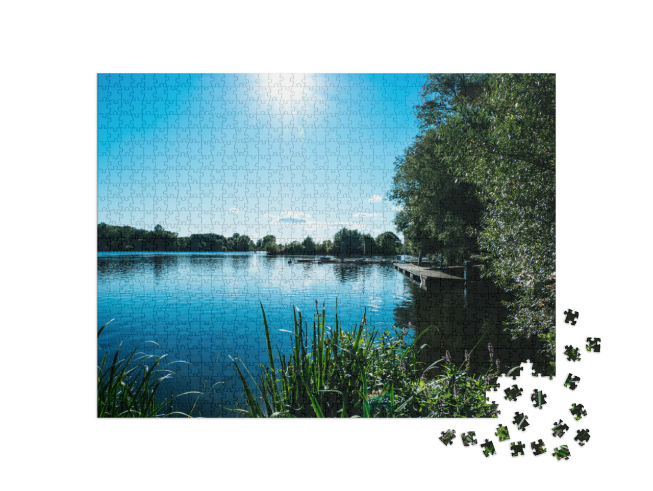 Puzzle de 1000 pièces « Paysage fluvial par une journée d'été ensoleillée, Elbe à Hambourg, Allemagne »