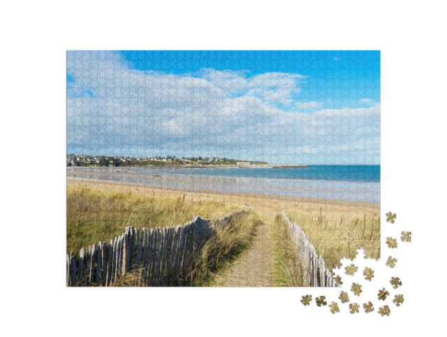 Puzzle de 1000 pièces « Plage de Saint-Cast-le-Guildo sur la Côte d'Émeraude dans le département des Côtes-d'Armor en Bretagne »