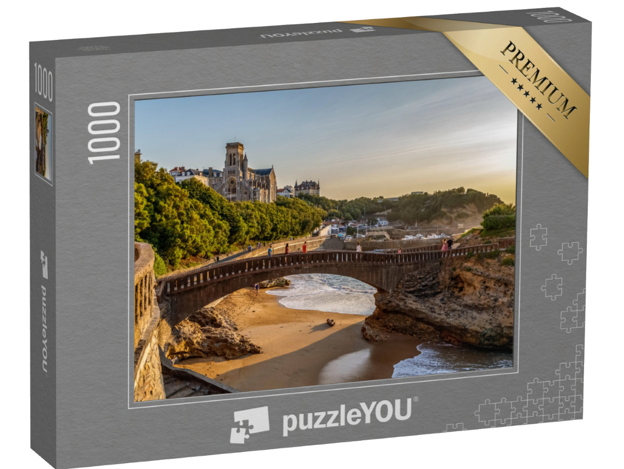 Puzzle de 1000 pièces « Biarritz, France. Vue panoramique sur le fameux pont de pierre menant au Rocher du Basta »