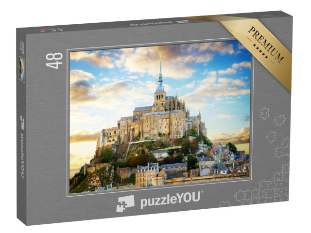 Puzzle de 48 pièces « Gros plan sur le Mont Saint Michel au coucher du soleil, France »
