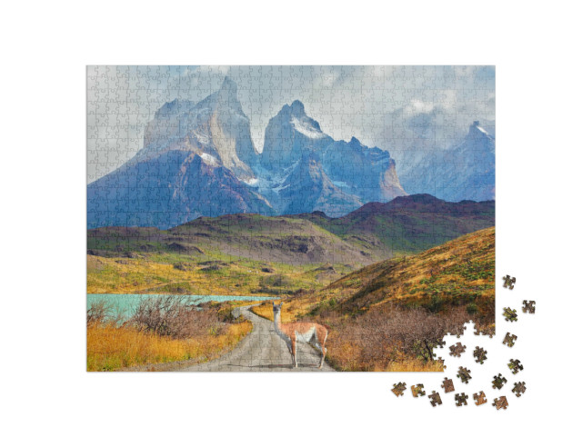 Puzzle de 1000 pièces « Sommet de Los Kuernos au-dessus du lac Pehoe, Patagonie, Chili »