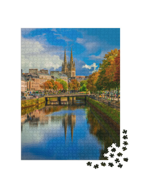 Puzzle de 1000 pièces « France Bretagne Rivière Odet et cathédrale St Corentin à Quimper »
