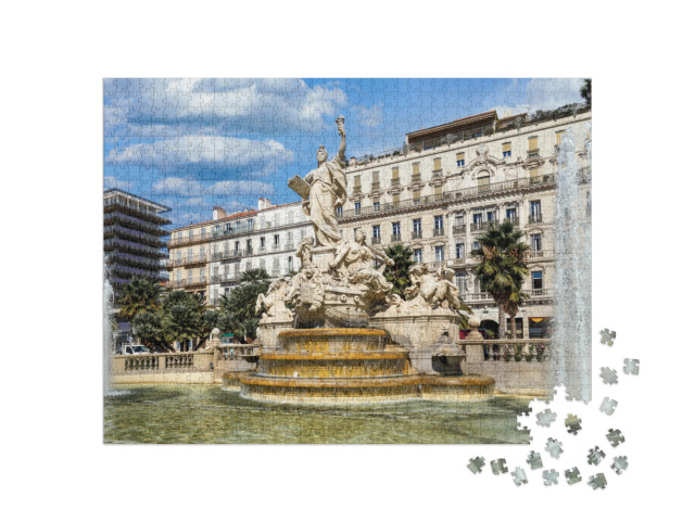 Puzzle de 1000 pièces « La fontaine de la Fédération sur la place principale Place de la Liberté dans le centre-ville de Toulon »