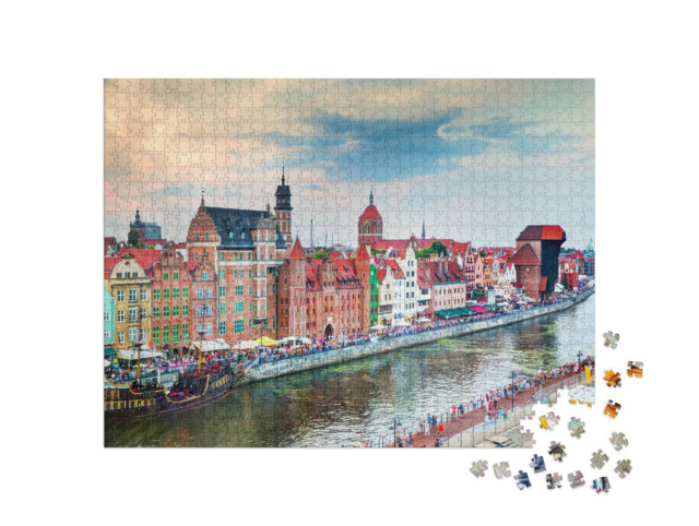 Puzzle de 1000 pièces « Vue d'en haut sur la vieille ville de Gdansk et la rivière Motlawa, Pologne »