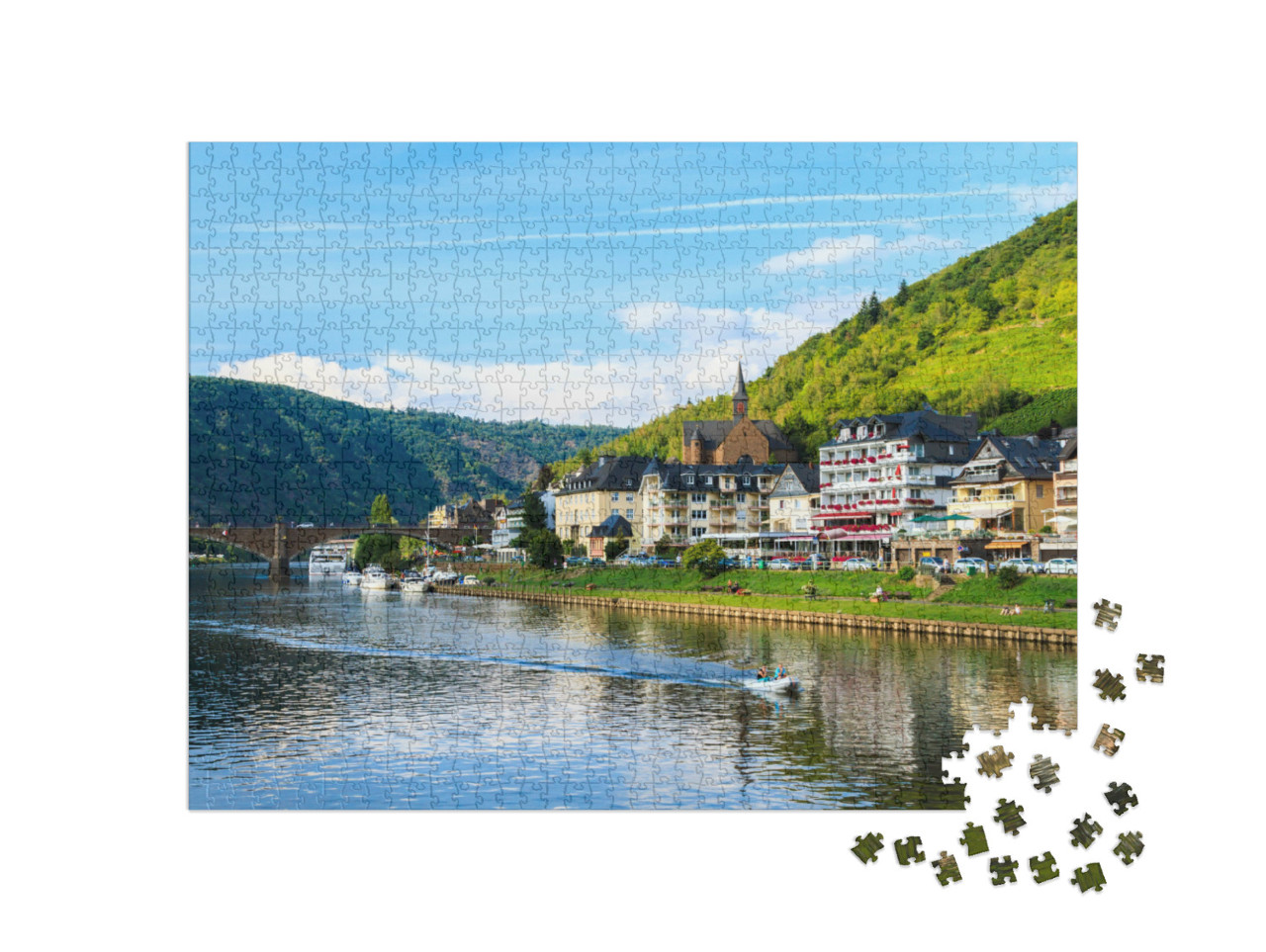 Puzzle de 1000 pièces « Belle vue sur la ville viticole de Cochem sur la Moselle en Allemagne »