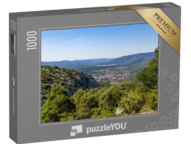 Puzzle de 1000 pièces « La ville de Ganges, à l'entrée sud des Cévennes, depuis le Parc Naturel Régional de la Combe Chaude »