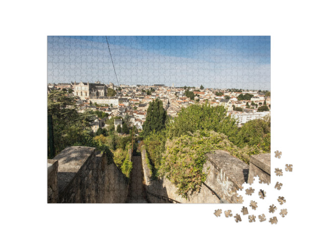 Puzzle de 1000 pièces « Vue de la ville de Poitiers, France, un jour d'été »