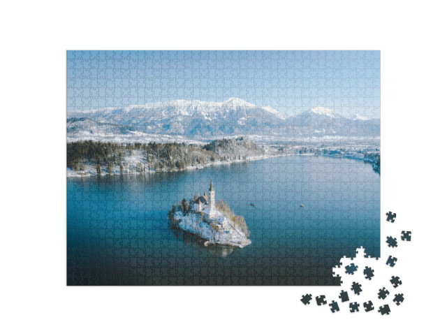 Puzzle de 1000 pièces « Vue panoramique sur le lac de Bled en hiver, Slovénie »