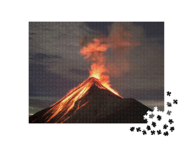 Puzzle de 1000 pièces « La lave du volcan Fuego à Antigua, Guatemala »