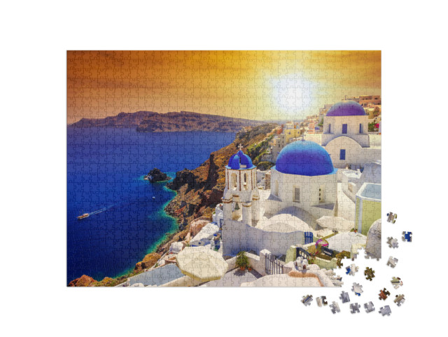 Puzzle de 1000 pièces « Coucher de soleil sur Oia à Santorin, Grèce »