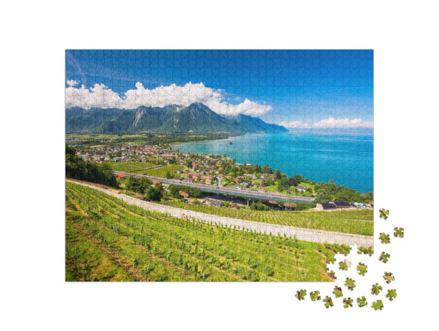 Puzzle de 1000 pièces « Vue sur Villeneuve avec les Alpes suisses, le lac Léman et les vignobles »