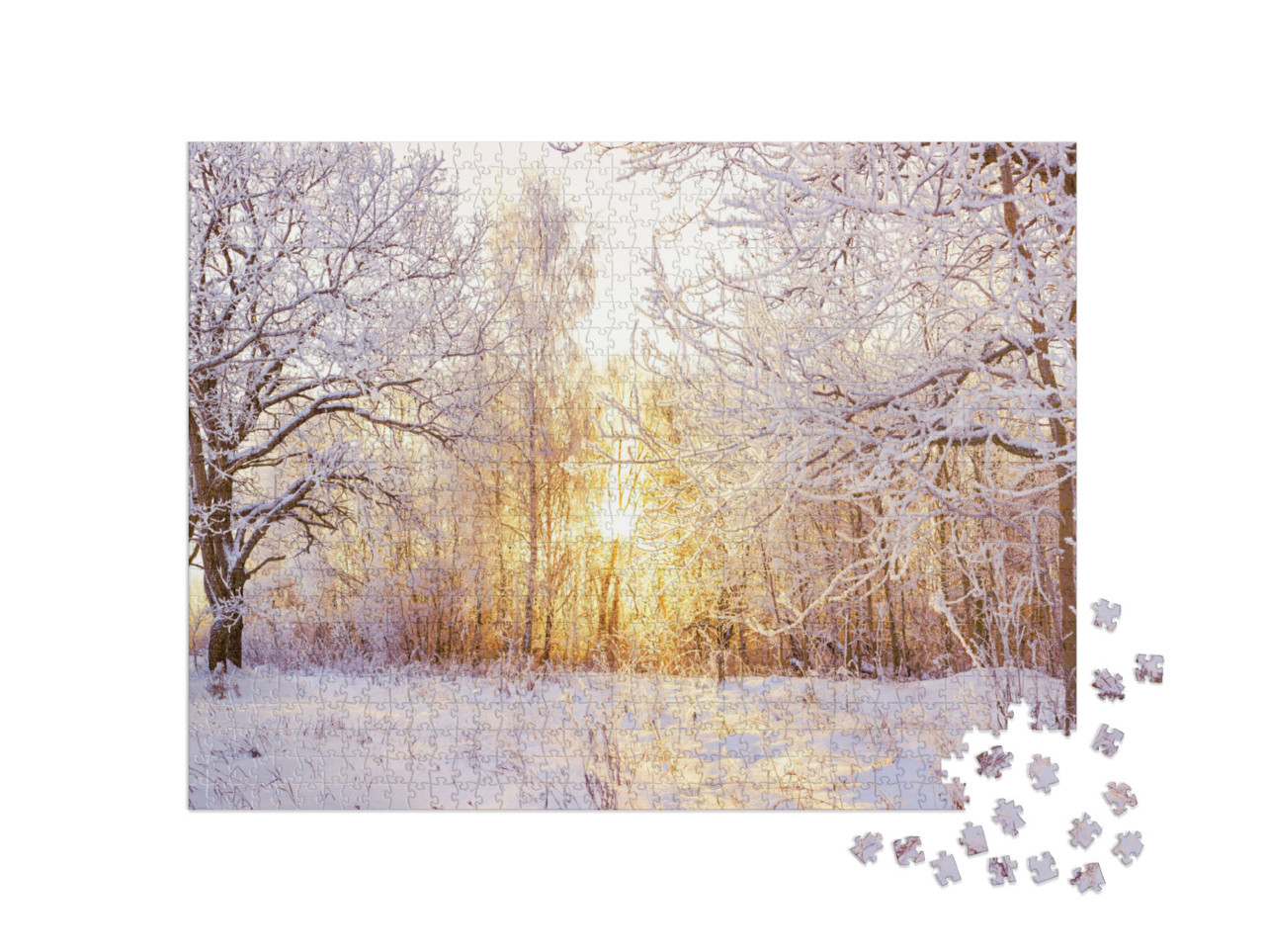 Puzzle de 1000 pièces « Paysage hivernal enneigé dans la forêt au soleil couchant »