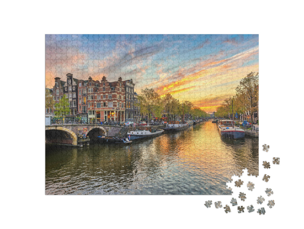 Puzzle de 1000 pièces « Silhouette de la ville d'Amsterdam sur le canal Waterfront, Amsterdam, Pays-Bas »