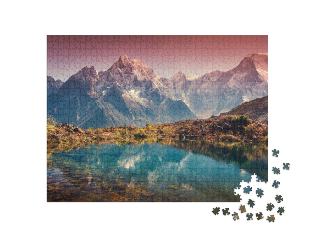 Puzzle de 1000 pièces « Lac de montagne clair dans les montagnes de l'Himalaya, Népal »