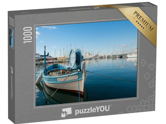 Puzzle de 1000 pièces « Yachts dans le port de Toulon, France, avec un petit bateau au premier plan. »
