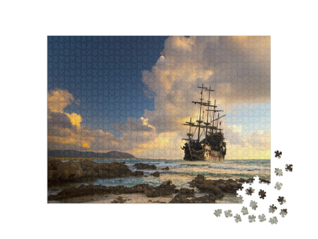 Puzzle de 1000 pièces « Bateau pirate en pleine mer au coucher du soleil »