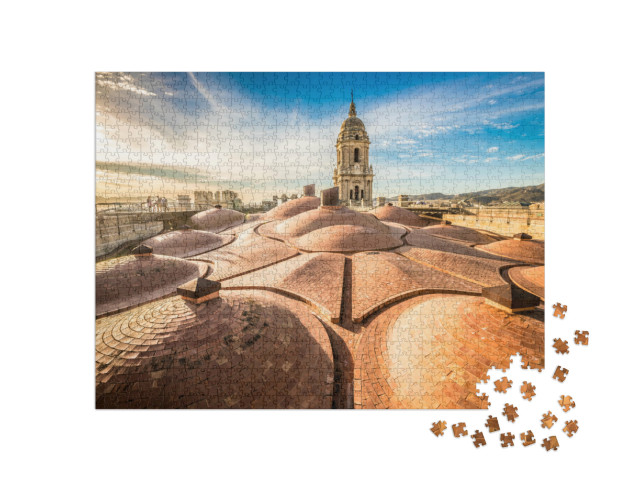 Puzzle de 1000 pièces « Coucher de soleil sur le toit de la cathédrale de Malaga, Espagne »