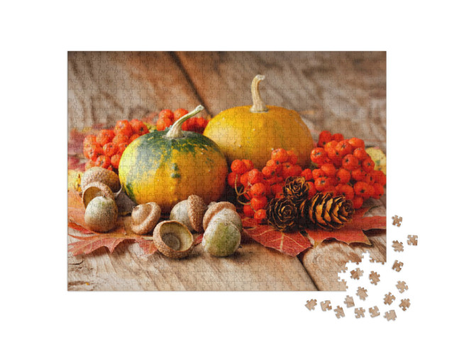 Puzzle de 1000 pièces « Citrouilles récoltées avec des feuilles d'automne et des noix »
