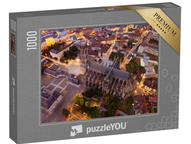 Puzzle de 1000 pièces « Vue aérienne du paysage urbain illuminé de Limoges avec sa célèbre cathédrale au crépuscule »