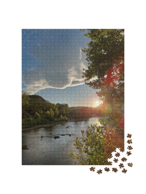 Puzzle de 1000 pièces « Coucher de soleil sur la rivière en Ardèche France. »