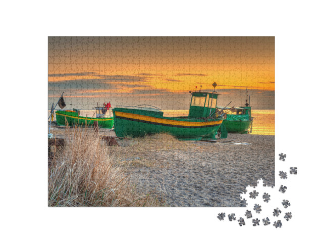 Puzzle de 1000 pièces « Bateaux de pêche sur la plage de la Baltique au lever du soleil, Gdynia Orlowo, Pologne »