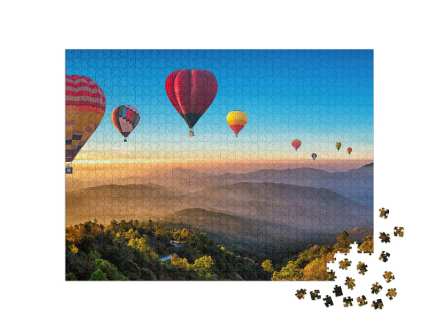 Puzzle de 1000 pièces « Chiang Mai, Thaïlande : tour en montgolfières multicolores »