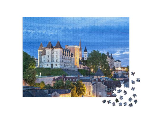 Puzzle de 1000 pièces « Vue du château de Pau le soir, Pyrénées Atlantiques, Aquitaine, France »