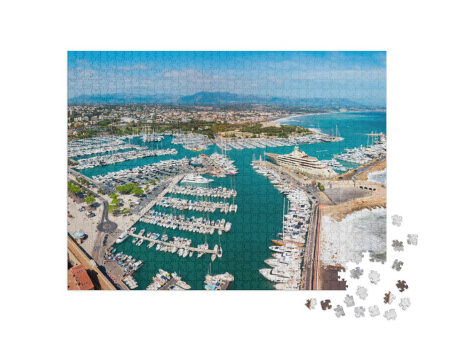 Puzzle de 1000 pièces « Vue aérienne du port d'Antibes sur la Riviera française »
