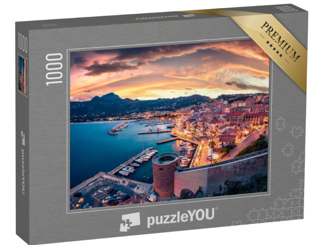 Puzzle de 1000 pièces « Magnifique paysage urbain du soir du port de Calvi »