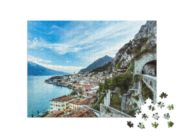 Puzzle de 500 pièces « Magnifique panorama de Limone sul Garda sur le lac de Garde »