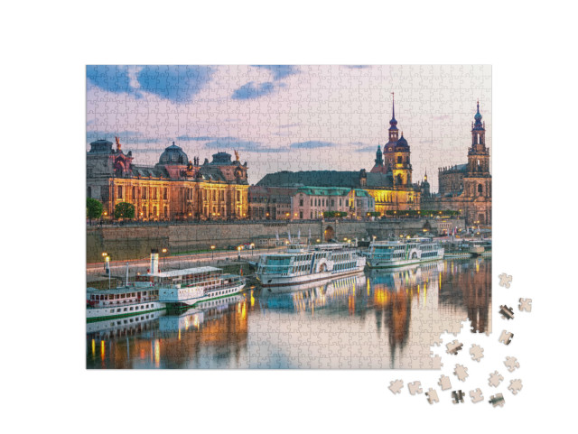 Puzzle de 1000 pièces « Dresdner au bord de l'Elbe au coucher du soleil »