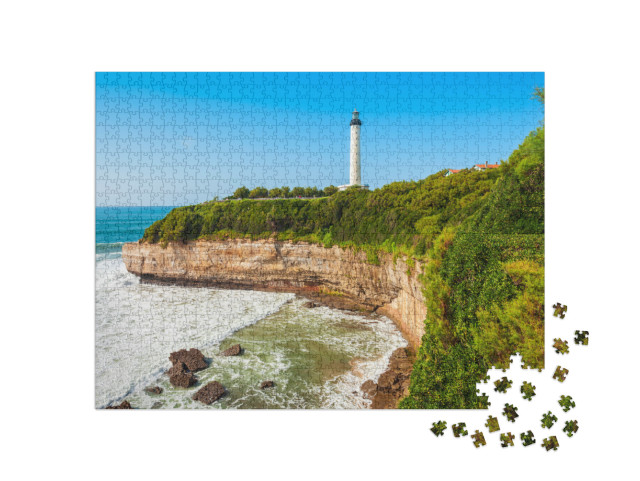 Puzzle de 1000 pièces « Le Phare de Biarritz est un phare situé dans la ville de Biarritz en France. »