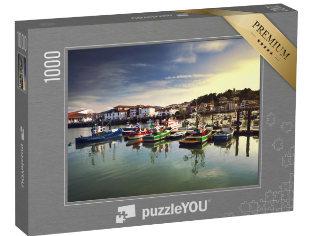Puzzle de 1000 pièces « Bateaux de pêche dans le port de Saint Jean de Luz, au Pays Basque, France. »