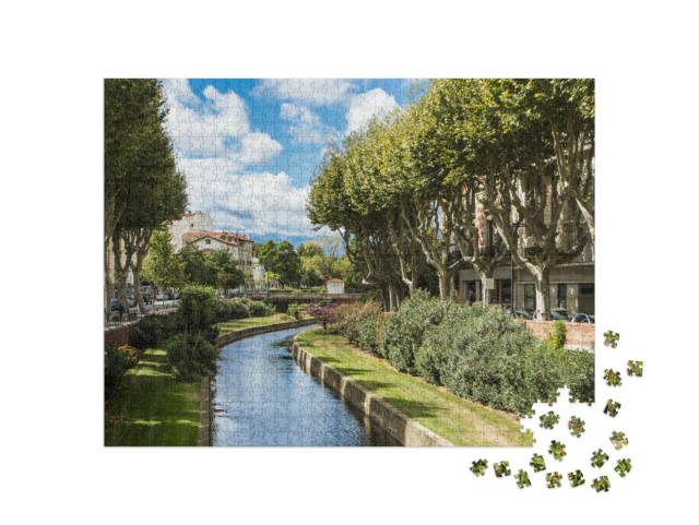 Puzzle de 1000 pièces « Vue pittoresque de Perpignan et de sa rivière par une journée ensoleillée. France. »