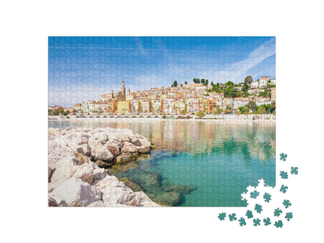 Puzzle de 1000 pièces « Ville colorée de Menton sur la Côte d'Azur dans le sud de la France »
