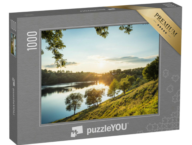Puzzle de 1000 pièces « Ambiance du soir au Weinfelder Maar dans l'Eifel, Allemagne »