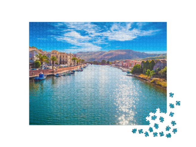 Puzzle de 1000 pièces « Village de Bosa sur la rivière Temo, jour nuageux, Sardaigne »