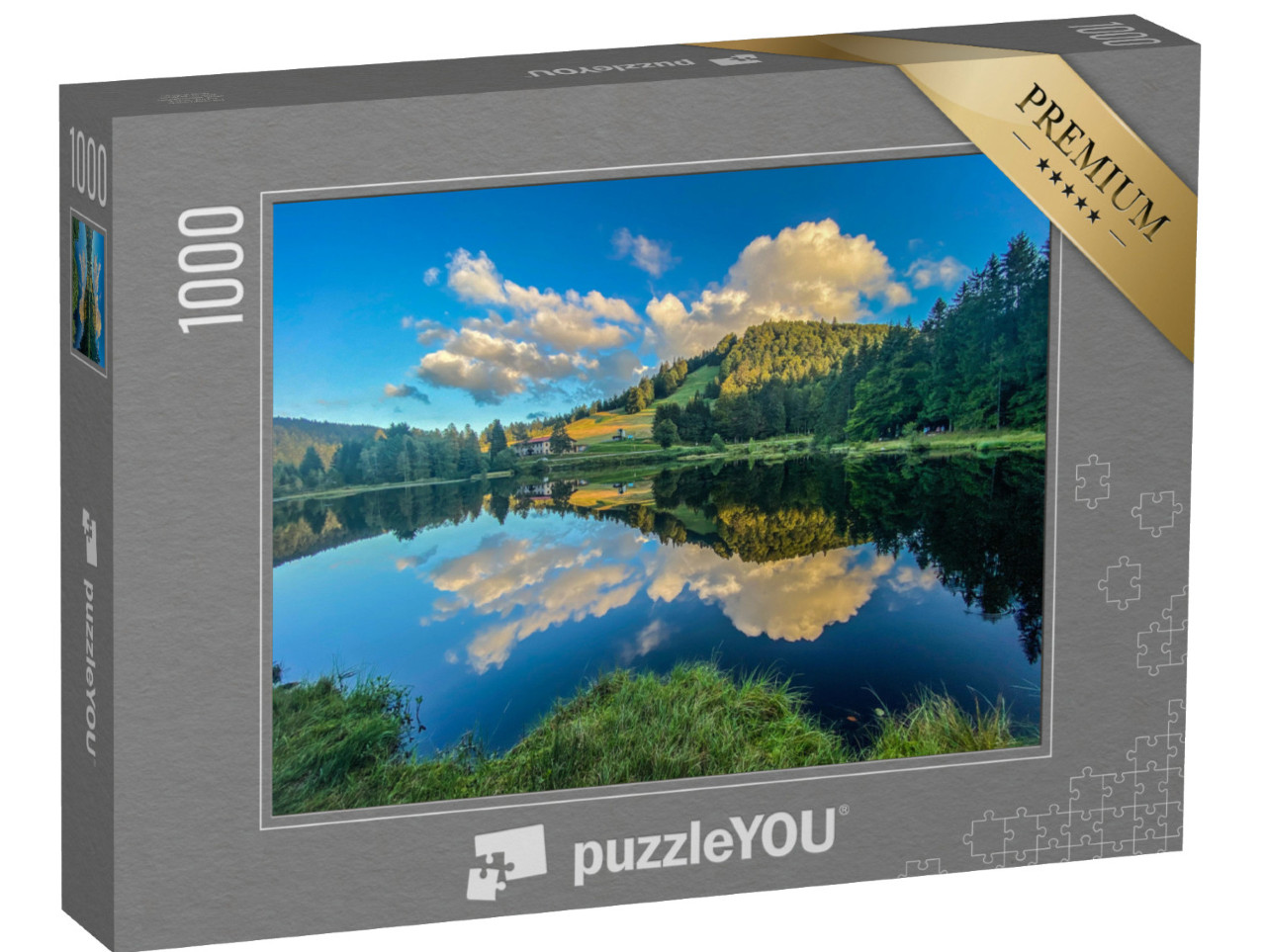 Puzzle de 1000 pièces « Beau reflet de nuages dans l'eau du lac de Lispach dans la Bresse, Vosges »