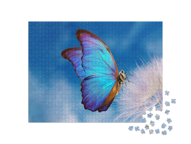 Puzzle de 1000 pièces « Le papillon bleu Morpho sur une pissenlit »