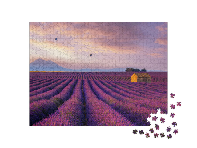 Puzzle de 1000 pièces « Montgolfière au-dessus des champs de lavande »