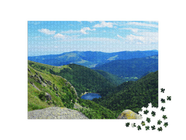 Puzzle de 1000 pièces « Vue sur un lac avec un arrière-plan alpin, Vosges, Alsace, France »